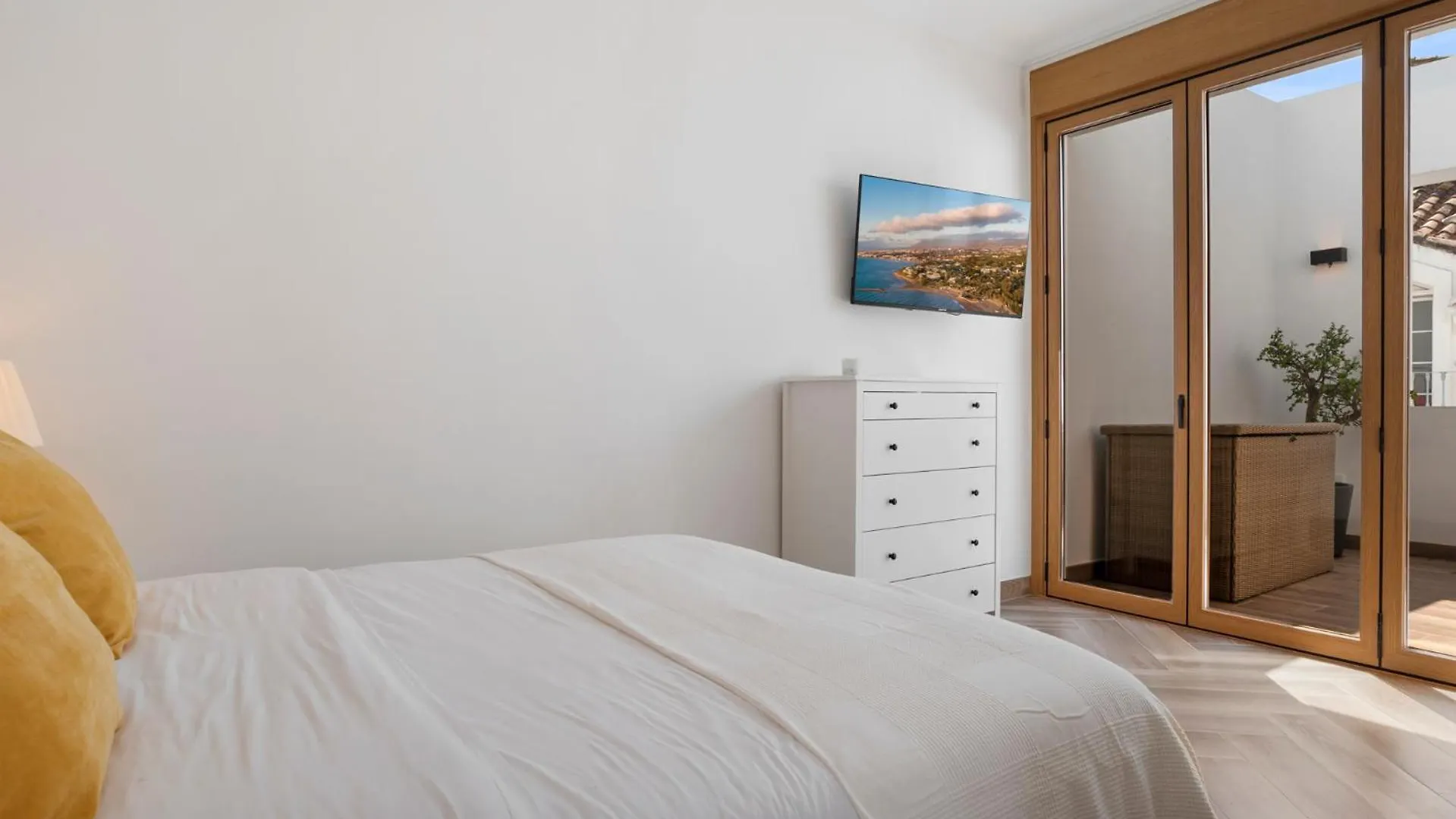 Atico En Centro De Estepona Apartment
